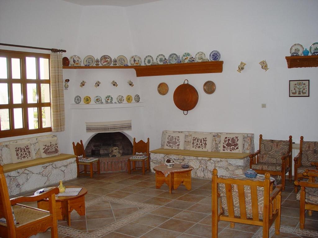 סקירוס Hotel Angela מראה חיצוני תמונה
